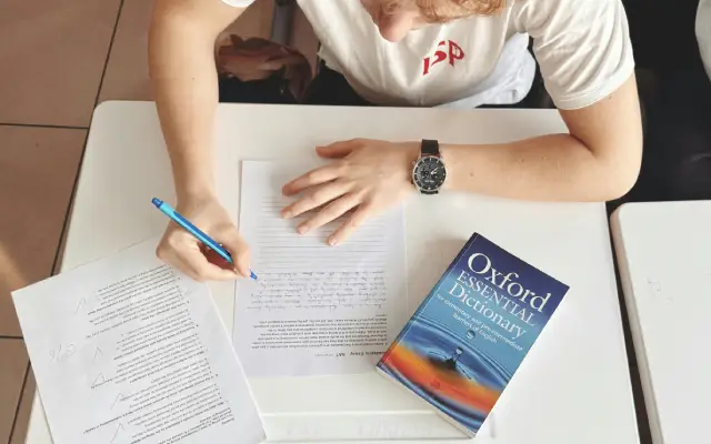 Exposition Paragraph: Pengertian, Tujuan, dan Contohnya