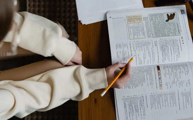 Perbedaan Future Tense dan Future Continuous Tense