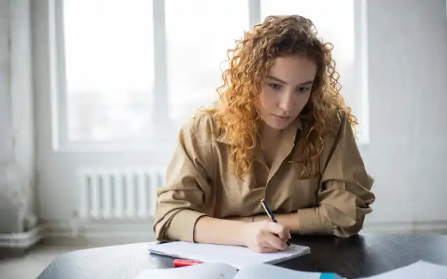 Perbedaan Should dan Must dalam Bahasa Inggris