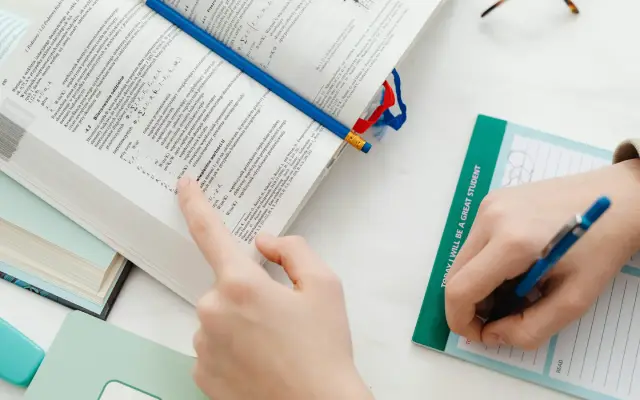 Arti dan Perbedaan Antara Postpone, Put off, dan Delay