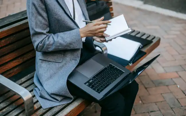 Teks Interview Bahasa Inggris di Dunia Kerja