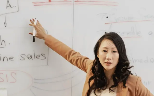 alasan memilih les bahasa inggris kelas karyawan