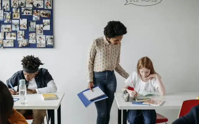 Belajar Bahasa Inggris Intermediate