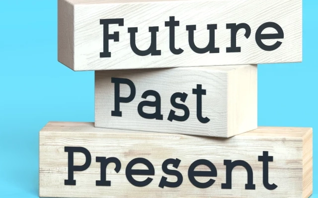 contoh kalimat simple past future tense