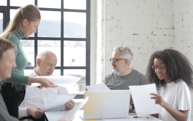 contoh kata kerja untuk present tense