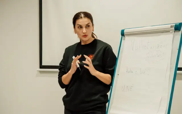 Frasa & Kosakata Penting Untuk Pidato Bisnis dalam Bahasa Inggris yang Penting Dipelajari