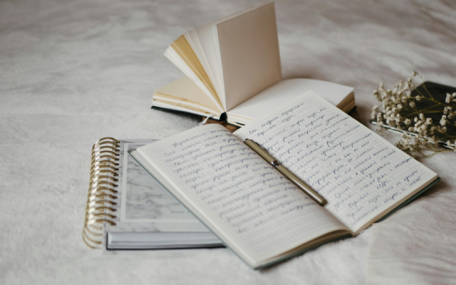 Seputar Hortatory Exposition Text: Fungsi, Struktur dan Contoh Kalimat 