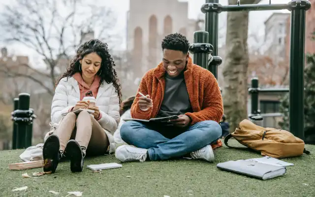 Lebih Susah Mana, IELTS atau TOEFL?