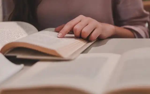 Kata Serapan dari Bahasa Inggris Paling Populer