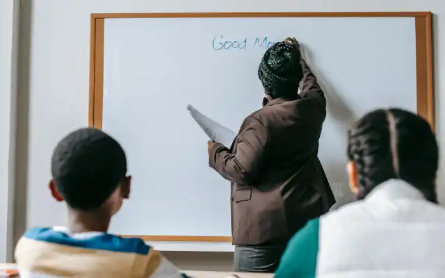 Daftar Kata Sifat Bahasa Inggris Awalan Y