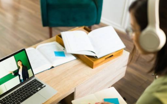 keuntungan kursus bahasa inggris online untuk anak sd