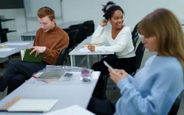 Kursus Bahasa Inggris Cepat di Surabaya Kelas Bisnis