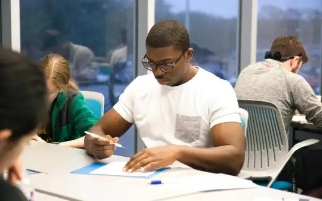 Kursus Bahasa Inggris di Bandung Terbaik Kelas TOEFL