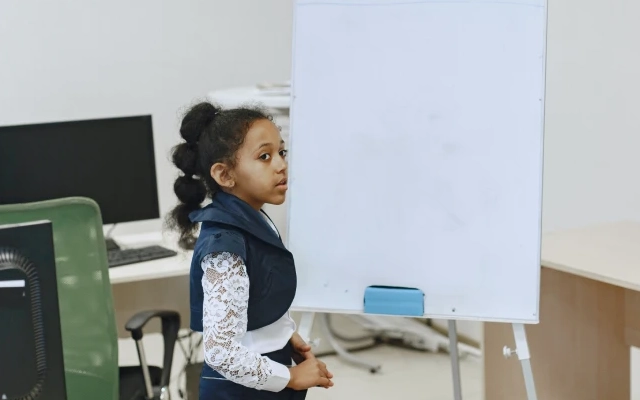 penjelasan tentang adjective bahasa inggris