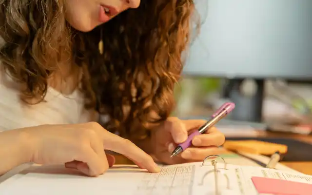 Cara Penulisan Hari Tanggal Dalam Bahasa Inggris yang Tepat