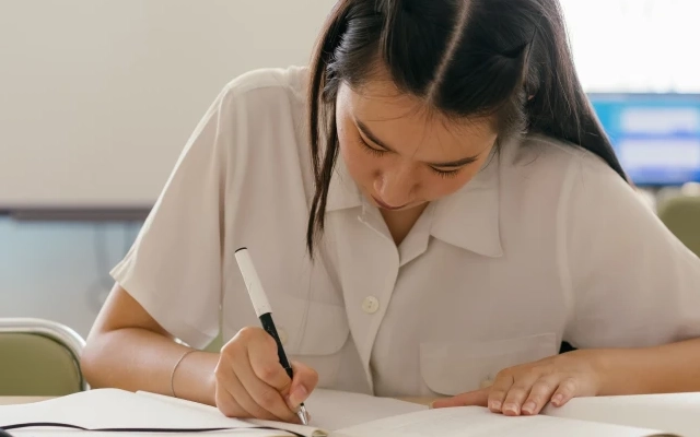 perbedaan verb 1 2 3