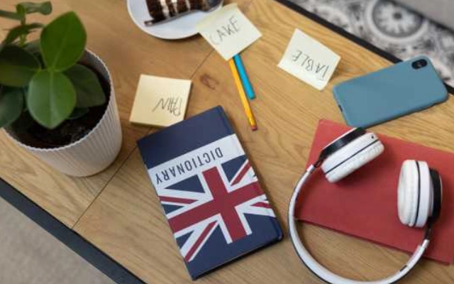 rekomendasi film untuk belajar british accent