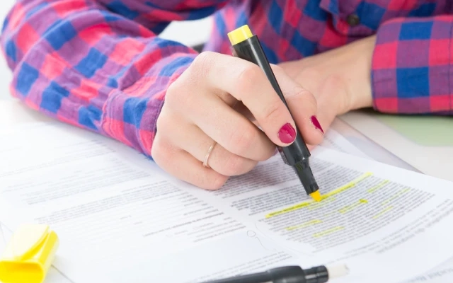 soal toefl parallel structure