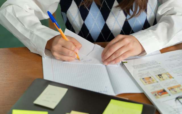 Apa Itu Spoof Text? Ini Pengertian dan Contohnya dalam Bahasa Inggris!